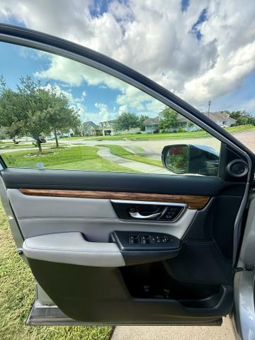 Photo of 2017 Silver Honda CR-V