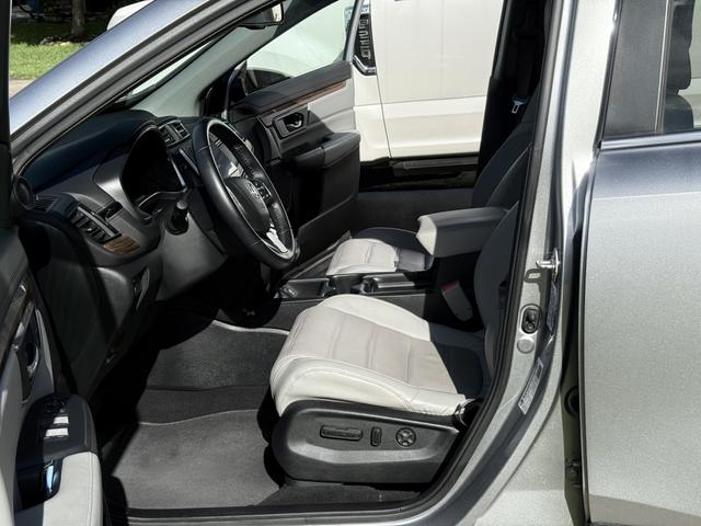 Photo of 2017 Silver Honda CR-V