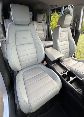 Photo of 2017 Silver Honda CR-V