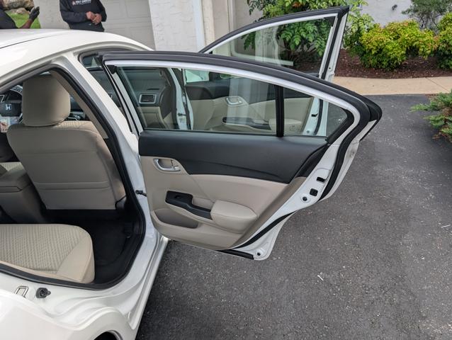 Photo of 2015 White Honda Civic
