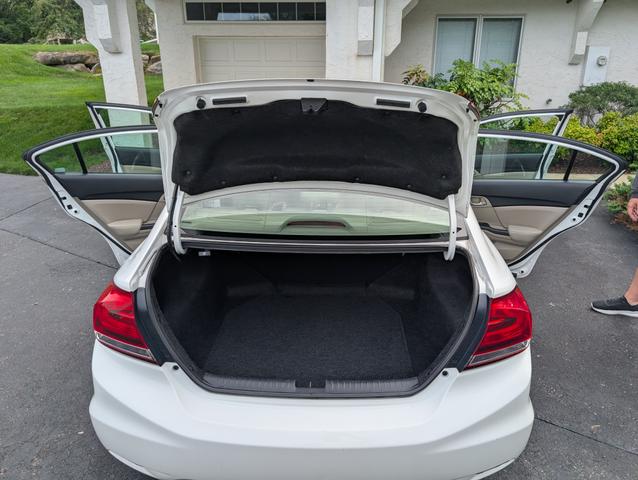 Photo of 2015 White Honda Civic