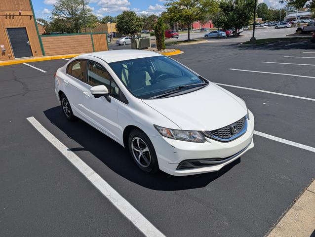 Photo of 2015 White Honda Civic