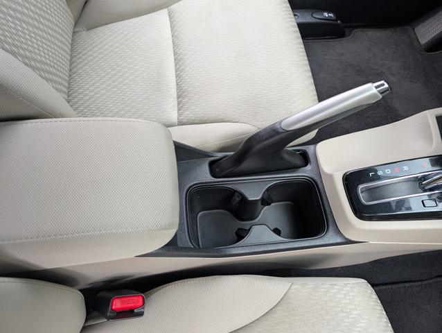 Photo of 2015 White Honda Civic