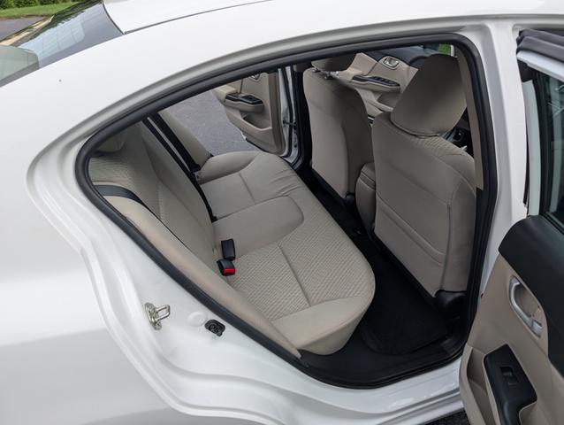 Photo of 2015 White Honda Civic
