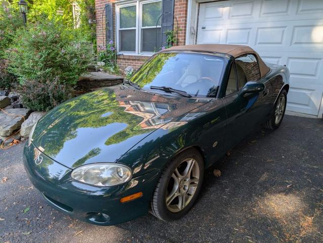 Photo of 2001 Green Mazda MX-5 Miata