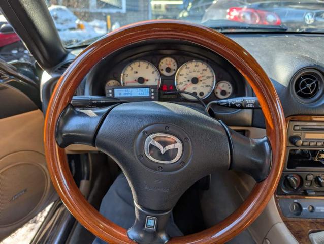 Photo of 2001 Green Mazda MX-5 Miata