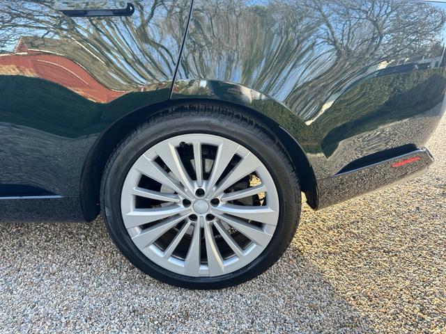 Photo of 2024 Green Land Rover Range Rover