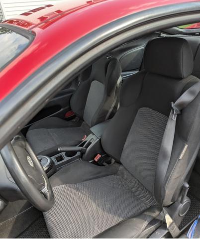 Photo of 2004 Red Hyundai Tiburon