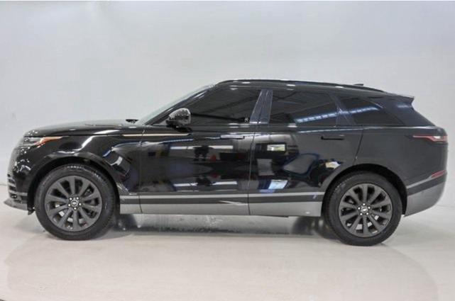 Photo of 2019 Black Land Rover Range Rover Velar