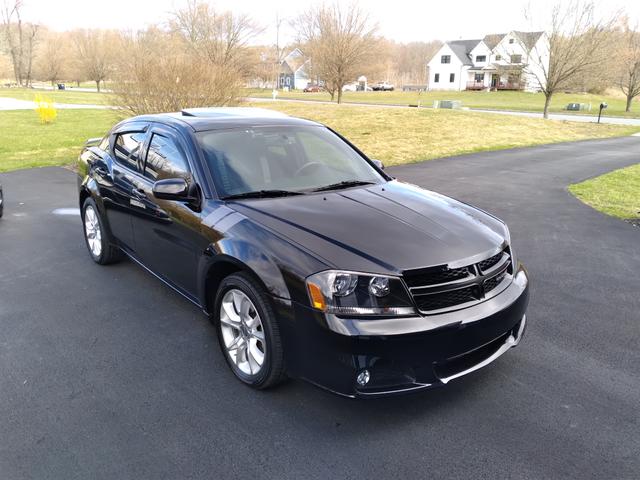 Photo of 2014 Black Dodge Avenger