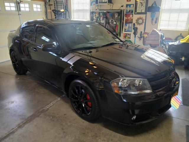 Photo of 2014 Black Dodge Avenger