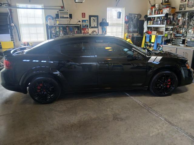 Photo of 2014 Black Dodge Avenger