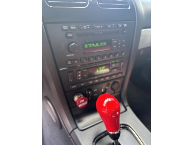 Photo of 2002 White Ford Thunderbird