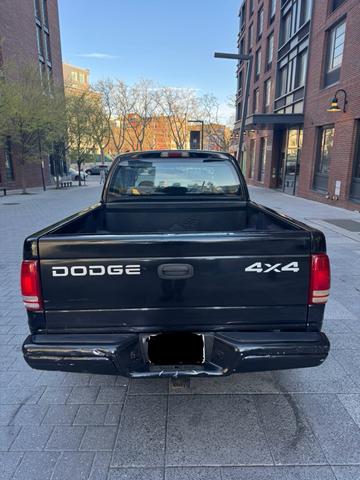 Photo of 2000 Black Dodge Dakota