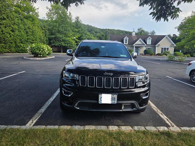 Photo of 2019 Black Jeep Grand Cherokee