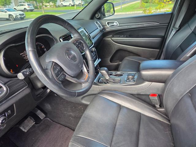 Photo of 2019 Black Jeep Grand Cherokee