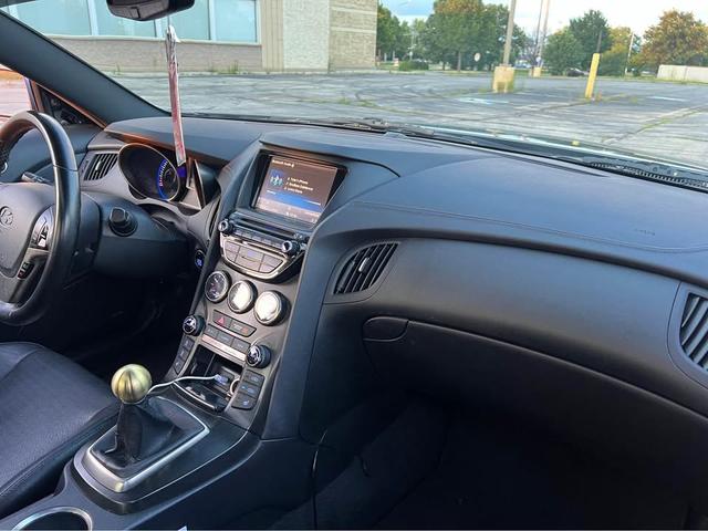 Photo of 2016 Gray Hyundai Genesis Coupe