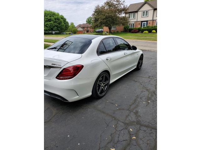 Photo of 2016 White Mercedes-Benz C-Class