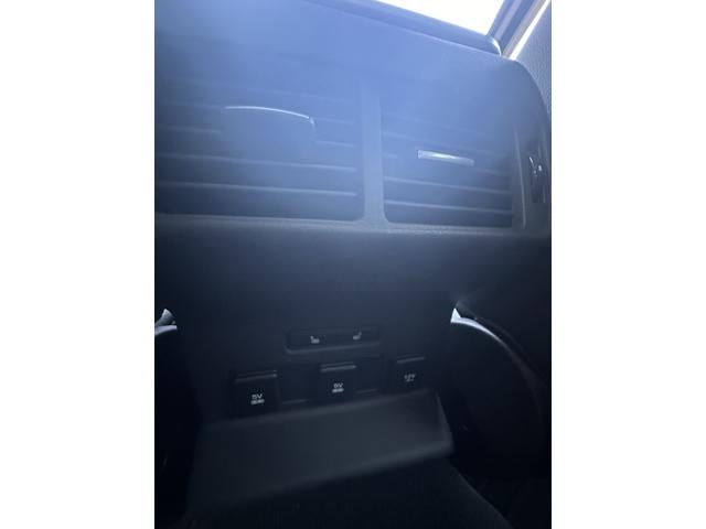 Photo of 2020 Blue Land Rover Range Rover Velar