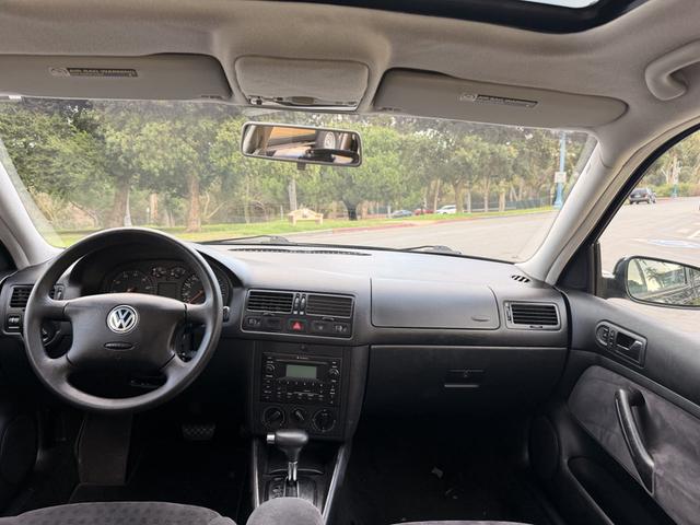 Photo of 2003 Black Volkswagen Jetta