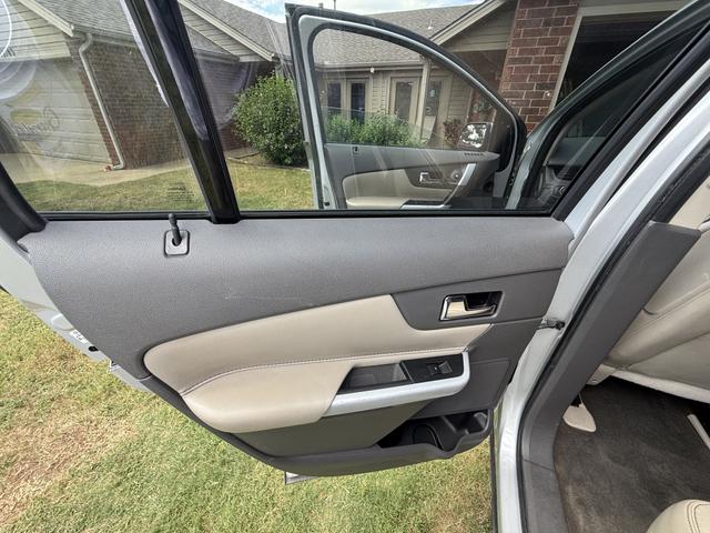 Photo of 2013 Gray Ford Edge