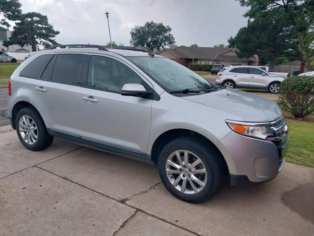 Photo of 2013 Gray Ford Edge
