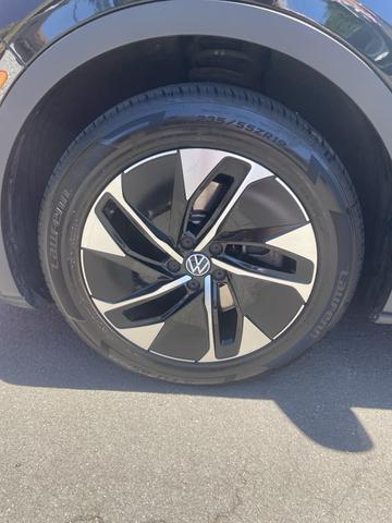 Photo of 2022 Black Volkswagen ID.4
