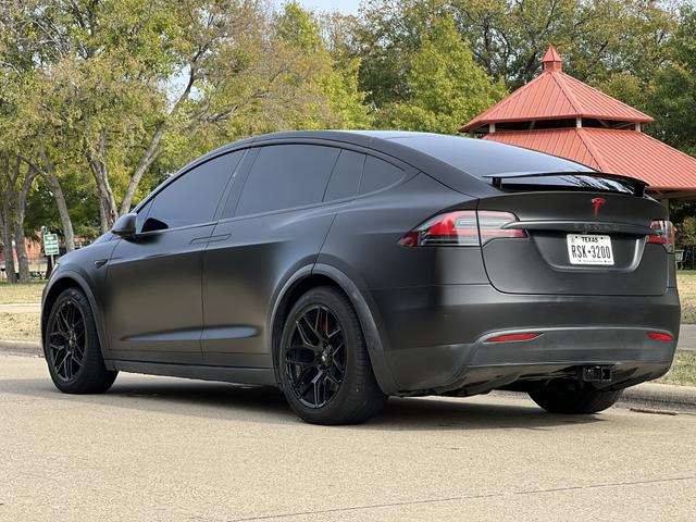 Photo of 2017 White Tesla Model X