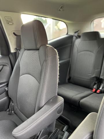 Photo of 2015 Silver Chevrolet Traverse