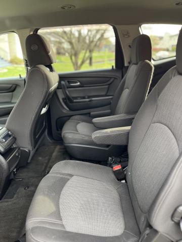 Photo of 2015 Silver Chevrolet Traverse