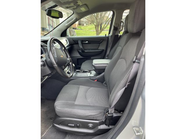 Photo of 2015 Silver Chevrolet Traverse