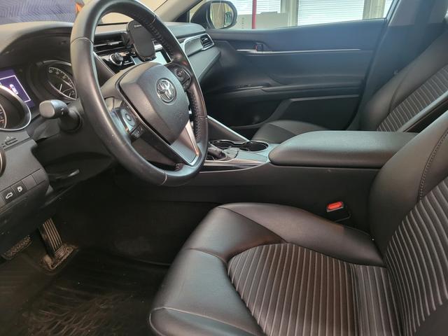 Photo of 2018 White Toyota Camry
