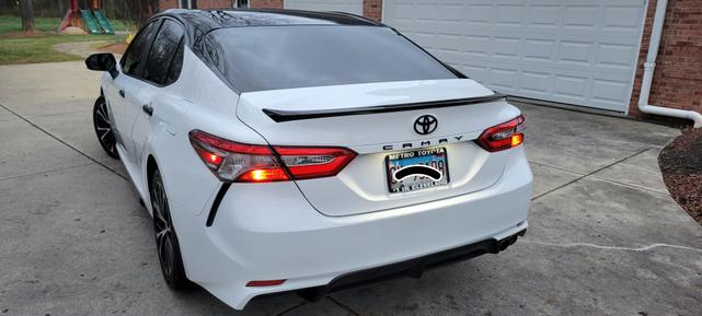 Photo of 2018 White Toyota Camry