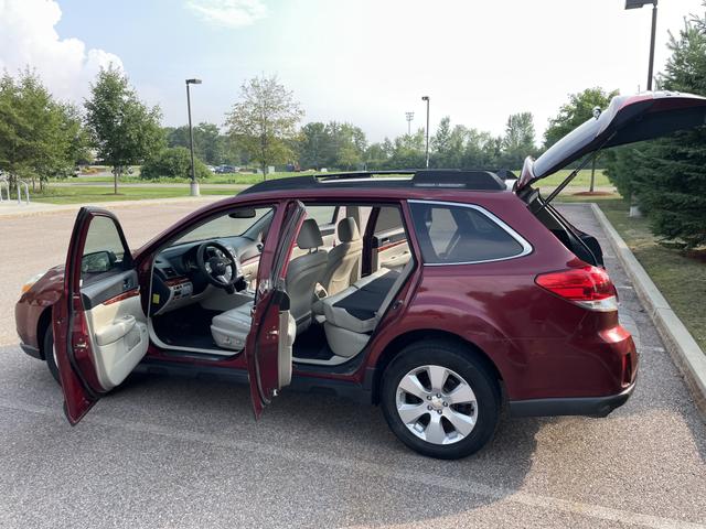 Photo of 2011 Red Subaru Outback
