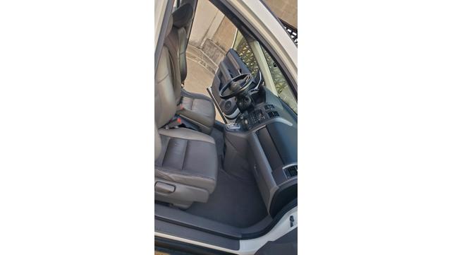 Photo of 2008 White Honda CR-V