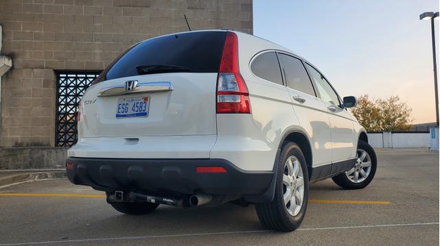 Photo of 2008 White Honda CR-V