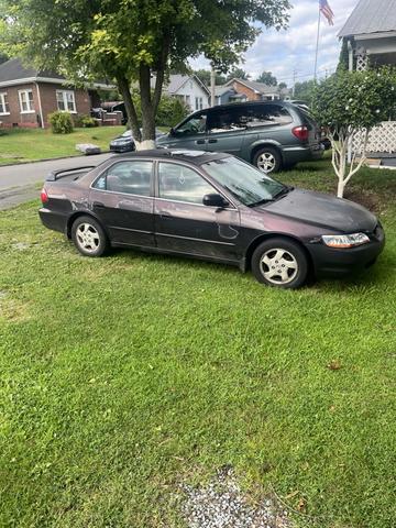 Photo of 1999 Beige Honda Accord