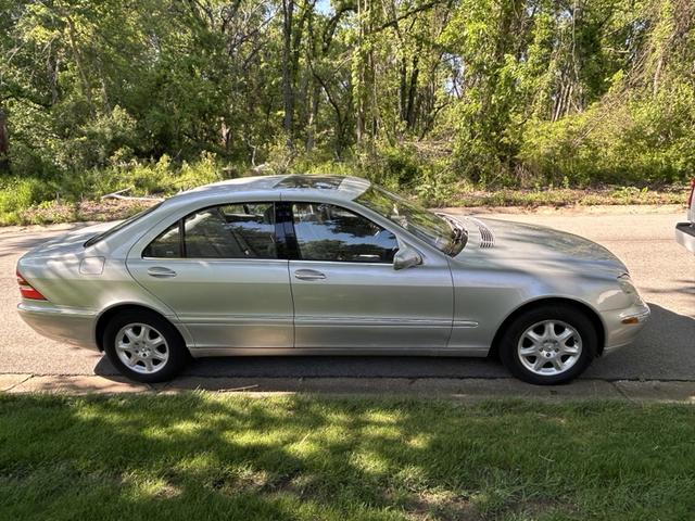Photo of 2002 Silver Mercedes-Benz S-Class