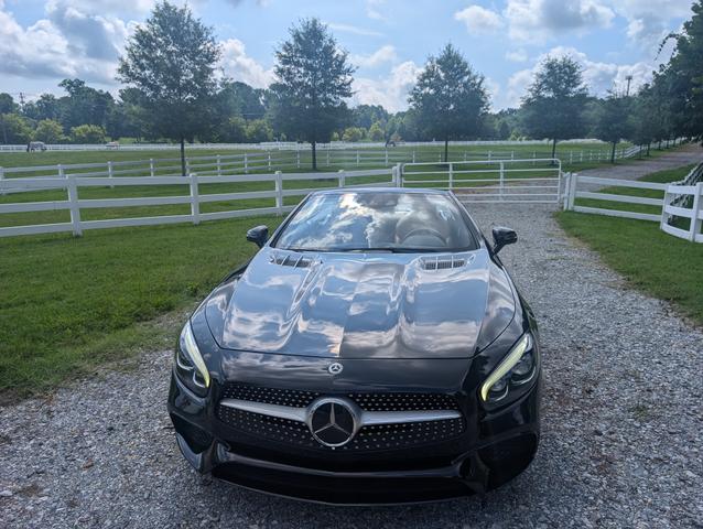 Photo of 2018 Black Mercedes-Benz SL 450