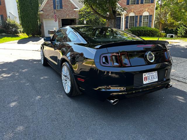 Photo of 2013 Black Ford Mustang