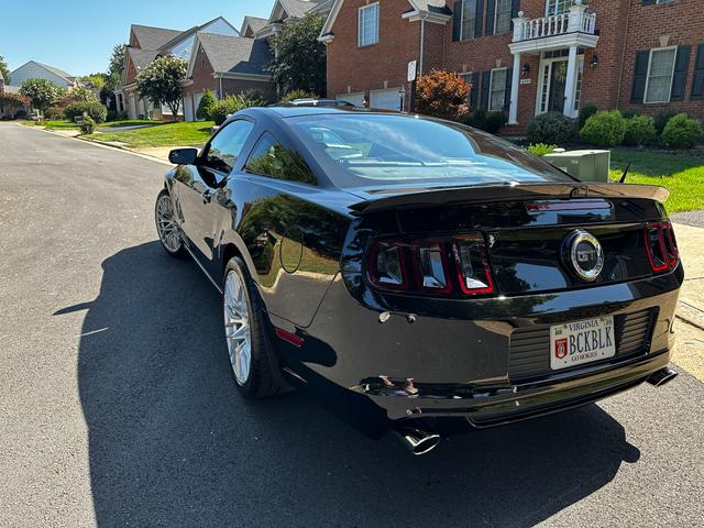 Photo of 2013 Black Ford Mustang