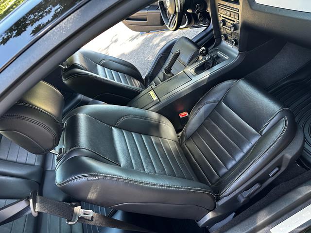 Photo of 2013 Black Ford Mustang