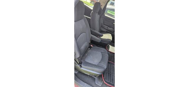 Photo of 2017 Red Chevrolet Traverse