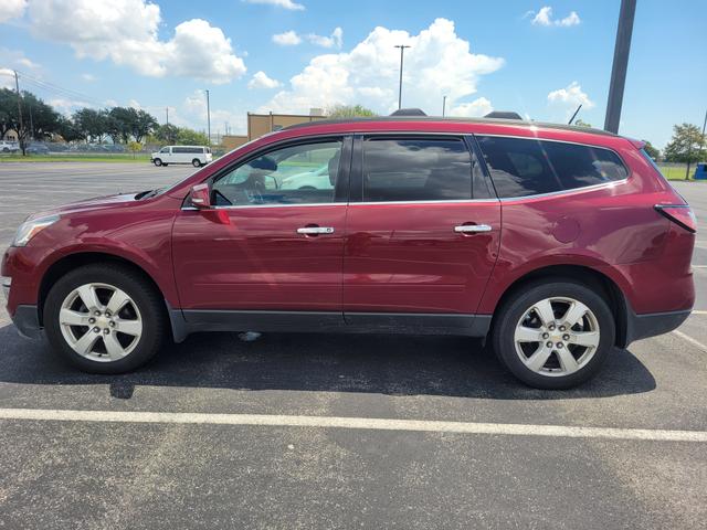 Photo of 2017 Red Chevrolet Traverse
