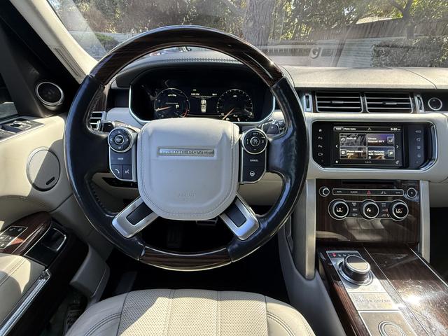 Photo of 2016 Blue Land Rover Range Rover