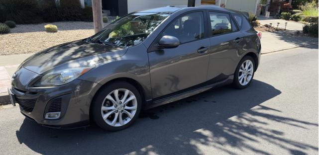 Photo of 2010 Gray Mazda Mazda3