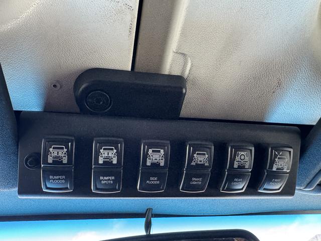 Photo of 2017 Blue Jeep Wrangler Unlimited