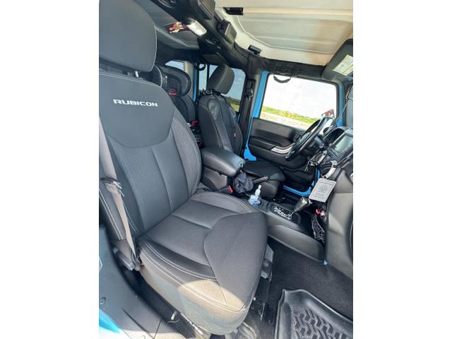 Photo of 2017 Blue Jeep Wrangler Unlimited
