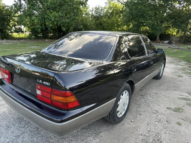 Photo of 1995 Black Lexus LS 400