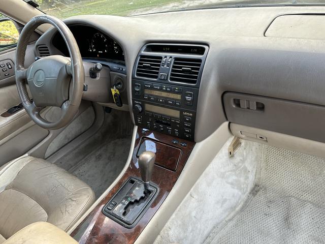 Photo of 1995 Black Lexus LS 400